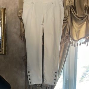 Chico’s pull on ankle jegging size 2T